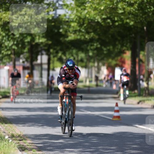 10.08.2025 - GEWOBA Citytriathlon Bremen Yannick Fuchs http://msf.ph/oto/8549670 10.08.2025 12:19:55 Radfahren 554, 639, 719, 739, 764, 782, 784, 841, 920, 1027 meine-sportfotos.de
