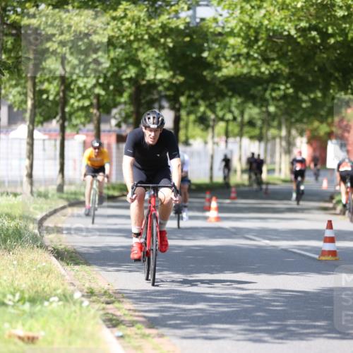10.08.2025 - GEWOBA Citytriathlon Bremen Yannick Fuchs http://msf.ph/oto/8549686 10.08.2025 12:19:57 Radfahren 639, 719, 739, 764, 782, 784, 841, 920, 1027 meine-sportfotos.de