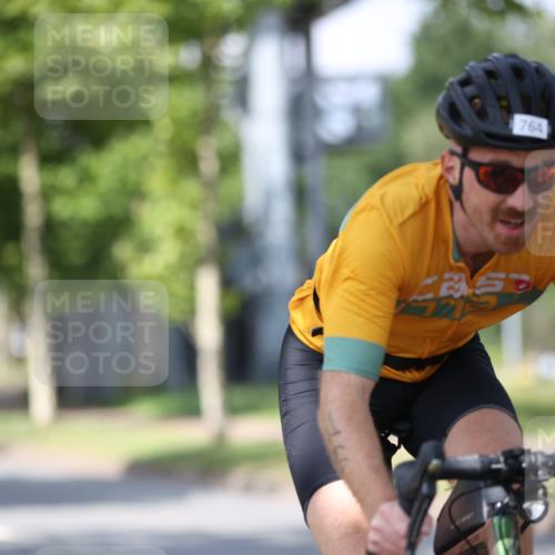 10.08.2025 - GEWOBA Citytriathlon Bremen Yannick Fuchs http://msf.ph/oto/8549716 10.08.2025 12:20:01 Radfahren 639, 719, 739, 764, 782, 784, 841, 844, 920, 1027 meine-sportfotos.de