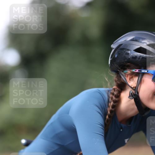 10.08.2025 - GEWOBA Citytriathlon Bremen Yannick Fuchs http://msf.ph/oto/8549732 10.08.2025 13:32:12 Radfahren 935, 1031 meine-sportfotos.de