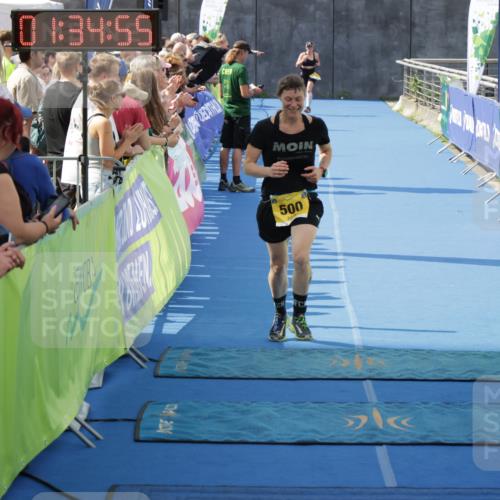 10.08.2025 - GEWOBA Citytriathlon Bremen H.Heesch http://msf.ph/oto/8549763 10.08.2025 11:38:37 Ziel 500 meine-sportfotos.de