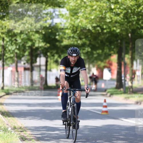 10.08.2025 - GEWOBA Citytriathlon Bremen Yannick Fuchs http://msf.ph/oto/8549771 10.08.2025 12:20:10 Radfahren 565, 570, 639, 720, 739, 764, 782, 784, 841, 844, 892, 920, 1027 meine-sportfotos.de