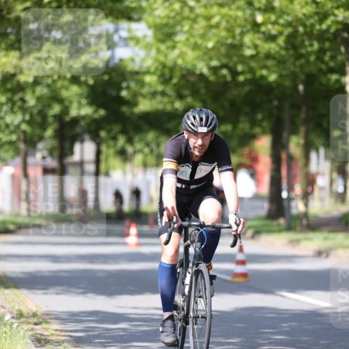 10.08.2025 - GEWOBA Citytriathlon Bremen Yannick Fuchs http://msf.ph/oto/8549773 10.08.2025 12:20:10 Radfahren 565, 570, 639, 720, 739, 764, 782, 784, 841, 844, 892, 920, 1027 meine-sportfotos.de