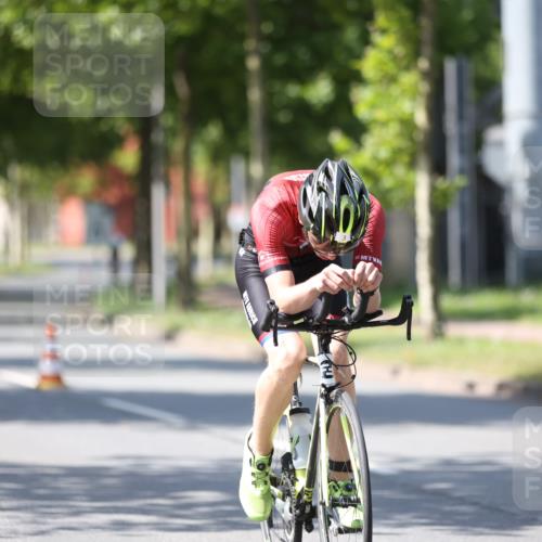 10.08.2025 - GEWOBA Citytriathlon Bremen Yannick Fuchs http://msf.ph/oto/8549848 10.08.2025 14:08:21 Radfahren 3 meine-sportfotos.de