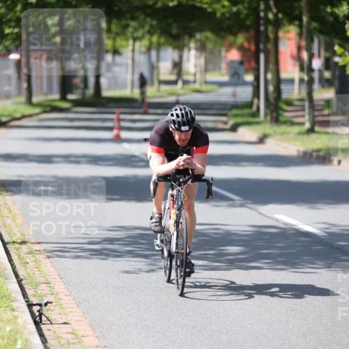 10.08.2025 - GEWOBA Citytriathlon Bremen Yannick Fuchs http://msf.ph/oto/8549902 10.08.2025 14:09:58 Radfahren 159, 167 meine-sportfotos.de