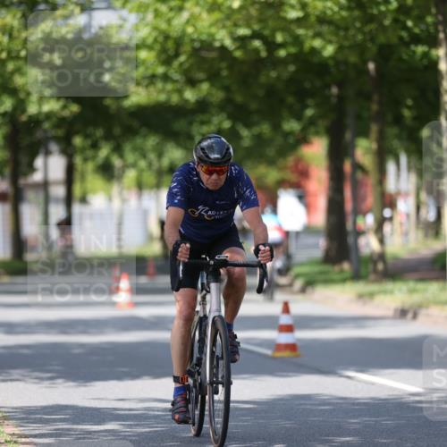 10.08.2025 - GEWOBA Citytriathlon Bremen Yannick Fuchs http://msf.ph/oto/8549903 10.08.2025 12:20:37 Radfahren 563, 596, 631, 734, 829, 900, 940 meine-sportfotos.de