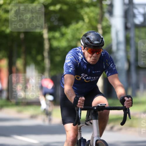 10.08.2025 - GEWOBA Citytriathlon Bremen Yannick Fuchs http://msf.ph/oto/8549909 10.08.2025 12:20:38 Radfahren 563, 596, 631, 734, 829, 900, 940 meine-sportfotos.de