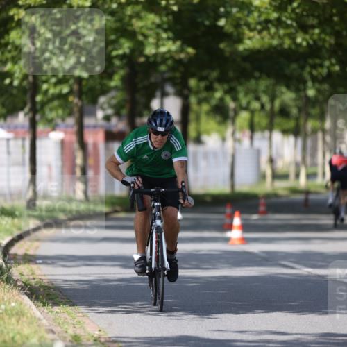 10.08.2025 - GEWOBA Citytriathlon Bremen Yannick Fuchs http://msf.ph/oto/8549916 10.08.2025 12:20:40 Radfahren 563, 631, 734, 829, 899, 900, 940 meine-sportfotos.de