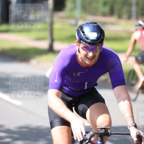 10.08.2025 - GEWOBA Citytriathlon Bremen Yannick Fuchs http://msf.ph/oto/8549977 10.08.2025 14:11:32 Radfahren 70, 161 meine-sportfotos.de