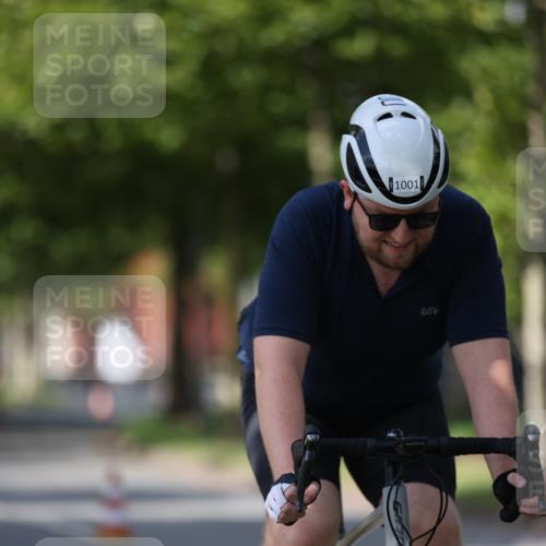 10.08.2025 - GEWOBA Citytriathlon Bremen Yannick Fuchs http://msf.ph/oto/8549984 10.08.2025 12:20:54 Radfahren 558, 581, 701, 772, 795, 899, 940, 1001 meine-sportfotos.de