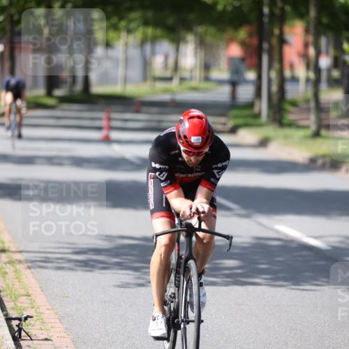 10.08.2025 - GEWOBA Citytriathlon Bremen Yannick Fuchs http://msf.ph/oto/8550009 10.08.2025 14:11:57 Radfahren 12, 156, 168 meine-sportfotos.de