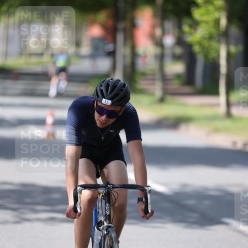 10.08.2025 - GEWOBA Citytriathlon Bremen Yannick Fuchs http://msf.ph/oto/8550033 10.08.2025 14:12:01 Radfahren 12, 156, 168, 172 meine-sportfotos.de