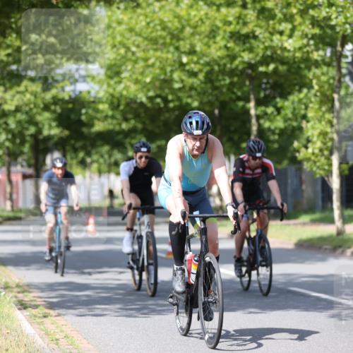 10.08.2025 - GEWOBA Citytriathlon Bremen Yannick Fuchs http://msf.ph/oto/8550067 10.08.2025 12:21:11 Radfahren 555, 558, 581, 662, 701, 758, 761, 785, 813, 869, 913, 969, 975, 1002 meine-sportfotos.de