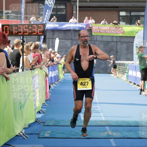 10.08.2025 - GEWOBA Citytriathlon Bremen H.Heesch http://msf.ph/oto/8550078 10.08.2025 11:39:13 Ziel 427 meine-sportfotos.de