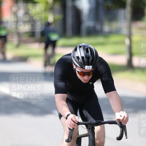10.08.2025 - GEWOBA Citytriathlon Bremen Yannick Fuchs http://msf.ph/oto/8550081 10.08.2025 14:12:17 Radfahren 10, 27, 33, 42, 171, 172 meine-sportfotos.de
