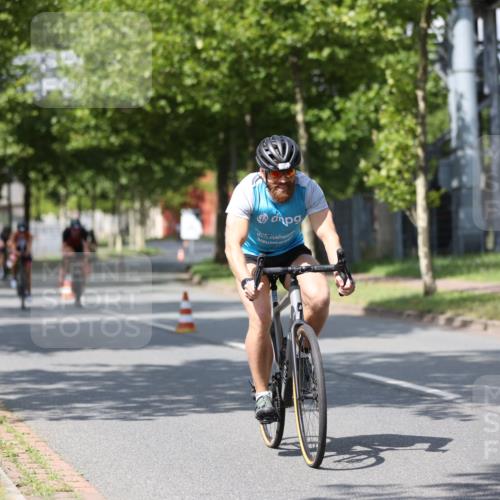 10.08.2025 - GEWOBA Citytriathlon Bremen Yannick Fuchs http://msf.ph/oto/8550087 10.08.2025 12:21:19 Radfahren 555, 618, 662, 758, 761, 785, 813, 869, 913, 949, 969, 975, 1002 meine-sportfotos.de
