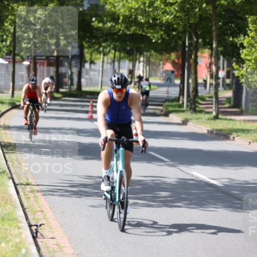 10.08.2025 - GEWOBA Citytriathlon Bremen Yannick Fuchs http://msf.ph/oto/8550105 10.08.2025 14:12:22 Radfahren 10, 27, 33, 42, 66, 171, 172, 178 meine-sportfotos.de