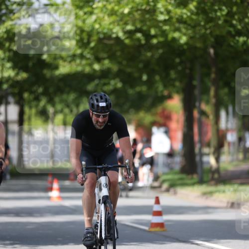 10.08.2025 - GEWOBA Citytriathlon Bremen Yannick Fuchs http://msf.ph/oto/8550190 10.08.2025 12:22:31 Radfahren 580, 602, 634, 663, 665, 803, 848, 870, 910, 926, 1023 meine-sportfotos.de