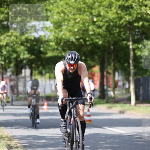 10.08.2025 - GEWOBA Citytriathlon Bremen Yannick Fuchs http://msf.ph/oto/8550199 10.08.2025 12:22:32 Radfahren 580, 602, 634, 663, 665, 803, 848, 870, 910, 926, 1023 meine-sportfotos.de