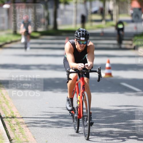 10.08.2025 - GEWOBA Citytriathlon Bremen Yannick Fuchs http://msf.ph/oto/8550211 10.08.2025 14:12:44 Radfahren 66, 117, 148, 155 meine-sportfotos.de