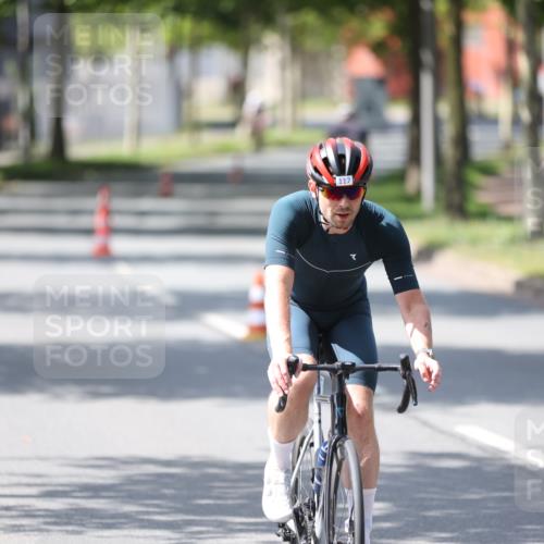 10.08.2025 - GEWOBA Citytriathlon Bremen Yannick Fuchs http://msf.ph/oto/8550235 10.08.2025 14:12:48 Radfahren 95, 117, 148, 155 meine-sportfotos.de