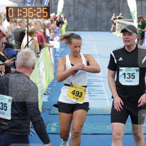 10.08.2025 - GEWOBA Citytriathlon Bremen H.Heesch http://msf.ph/oto/8550261 10.08.2025 11:40:06 Ziel 95, 135, 493 meine-sportfotos.de