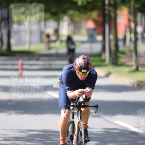 10.08.2025 - GEWOBA Citytriathlon Bremen Yannick Fuchs http://msf.ph/oto/8550266 10.08.2025 14:12:53 Radfahren 95, 117, 148, 155 meine-sportfotos.de