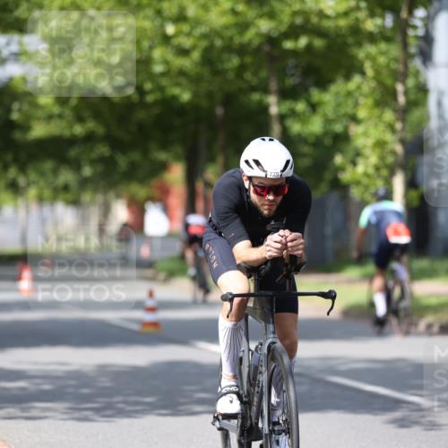10.08.2025 - GEWOBA Citytriathlon Bremen Yannick Fuchs http://msf.ph/oto/8550296 10.08.2025 12:22:53 Radfahren 603, 634, 658, 690, 714, 729, 926 meine-sportfotos.de