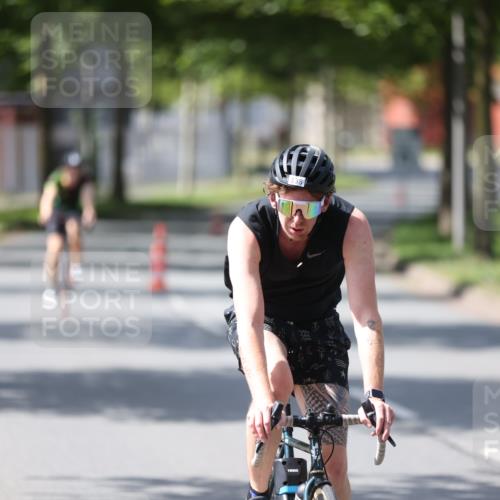 10.08.2025 - GEWOBA Citytriathlon Bremen Yannick Fuchs http://msf.ph/oto/8550323 10.08.2025 14:13:03 Radfahren 8, 95, 107, 148 meine-sportfotos.de