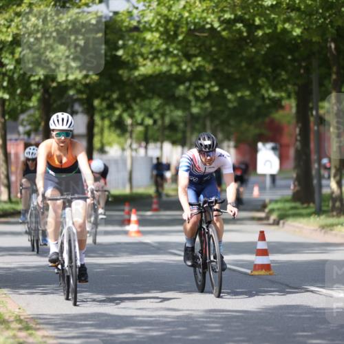 10.08.2025 - GEWOBA Citytriathlon Bremen Yannick Fuchs http://msf.ph/oto/8550343 10.08.2025 12:23:12 Radfahren 589, 603, 606, 638, 740, 921, 934, 953 meine-sportfotos.de