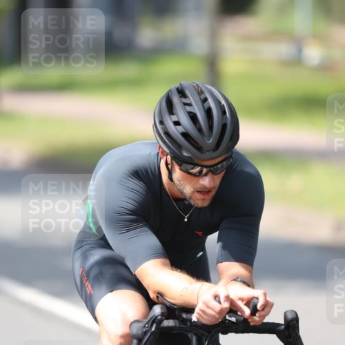 10.08.2025 - GEWOBA Citytriathlon Bremen Yannick Fuchs http://msf.ph/oto/8550354 10.08.2025 14:13:13 Radfahren 8, 104, 107 meine-sportfotos.de