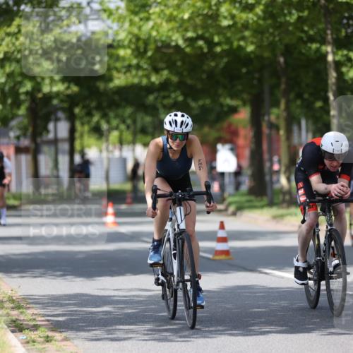 10.08.2025 - GEWOBA Citytriathlon Bremen Yannick Fuchs http://msf.ph/oto/8550357 10.08.2025 12:23:14 Radfahren 589, 603, 606, 638, 740, 754, 921, 934, 953 meine-sportfotos.de