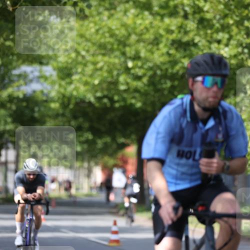 10.08.2025 - GEWOBA Citytriathlon Bremen Yannick Fuchs http://msf.ph/oto/8550427 10.08.2025 12:23:24 Radfahren 589, 606, 638, 696, 740, 754, 802, 921, 934, 945, 953 meine-sportfotos.de