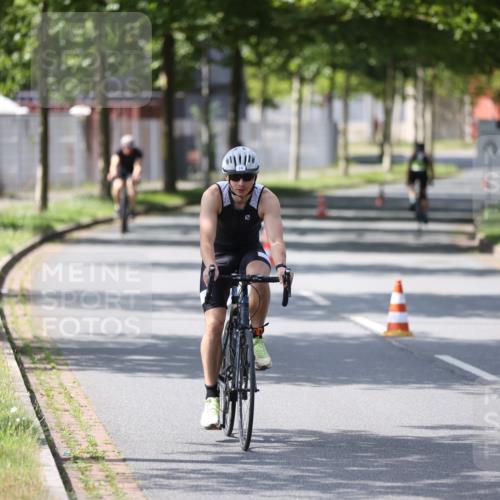 10.08.2025 - GEWOBA Citytriathlon Bremen Yannick Fuchs http://msf.ph/oto/8550450 10.08.2025 14:13:34 Radfahren 14, 26, 44, 104, 112, 175 meine-sportfotos.de