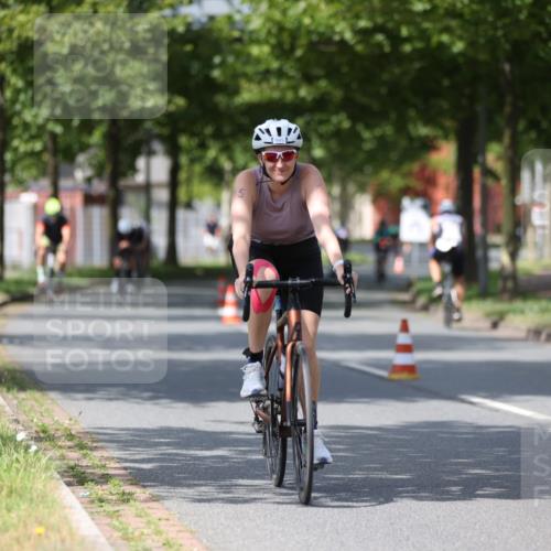 10.08.2025 - GEWOBA Citytriathlon Bremen Yannick Fuchs http://msf.ph/oto/8550451 10.08.2025 12:23:34 Radfahren 696, 754, 797, 802, 831, 945, 953, 983 meine-sportfotos.de