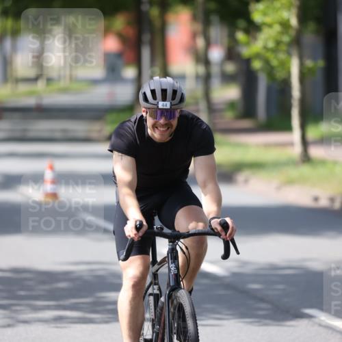 10.08.2025 - GEWOBA Citytriathlon Bremen Yannick Fuchs http://msf.ph/oto/8550483 10.08.2025 14:13:40 Radfahren 14, 26, 44, 112, 175 meine-sportfotos.de
