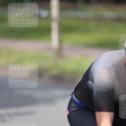 10.08.2025 - GEWOBA Citytriathlon Bremen Yannick Fuchs http://msf.ph/oto/8550499 10.08.2025 12:24:28 Radfahren 557, 613, 623, 650, 660, 705, 723, 724, 779, 809, 883, 925, 944, 964, 1006, 1036 meine-sportfotos.de