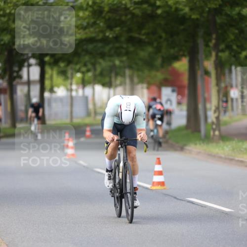 10.08.2025 - GEWOBA Citytriathlon Bremen Yannick Fuchs http://msf.ph/oto/8550524 10.08.2025 12:24:34 Radfahren 557, 597, 613, 623, 660, 672, 698, 705, 724, 779, 809, 883, 925, 964, 1006, 1036 meine-sportfotos.de