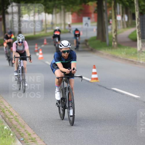 10.08.2025 - GEWOBA Citytriathlon Bremen Yannick Fuchs http://msf.ph/oto/8550578 10.08.2025 12:24:56 Radfahren 597, 698, 737, 814, 880, 890, 896, 954, 955, 958 meine-sportfotos.de