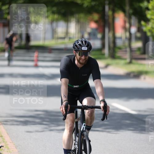 10.08.2025 - GEWOBA Citytriathlon Bremen Yannick Fuchs http://msf.ph/oto/8550582 10.08.2025 14:14:43 Radfahren 37, 68, 77, 93, 96, 105, 113, 143 meine-sportfotos.de
