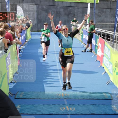10.08.2025 - GEWOBA Citytriathlon Bremen H.Heesch http://msf.ph/oto/8550584 10.08.2025 11:40:22 Ziel 5, 448, 472 meine-sportfotos.de