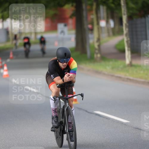 10.08.2025 - GEWOBA Citytriathlon Bremen Yannick Fuchs http://msf.ph/oto/8550594 10.08.2025 12:24:58 Radfahren 698, 737, 814, 880, 890, 896, 954, 955, 958 meine-sportfotos.de