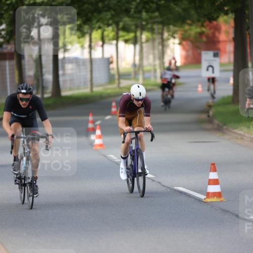 10.08.2025 - GEWOBA Citytriathlon Bremen Yannick Fuchs http://msf.ph/oto/8550631 10.08.2025 12:25:17 Radfahren 595, 619, 908, 958, 965, 1024 meine-sportfotos.de