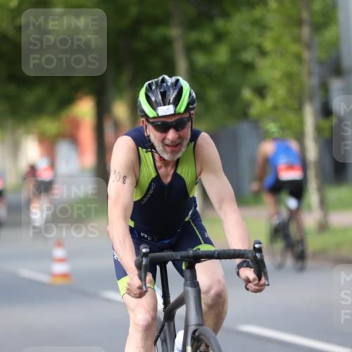 10.08.2025 - GEWOBA Citytriathlon Bremen Yannick Fuchs http://msf.ph/oto/8550636 10.08.2025 12:25:21 Radfahren 595, 619, 908, 958, 965, 1024 meine-sportfotos.de