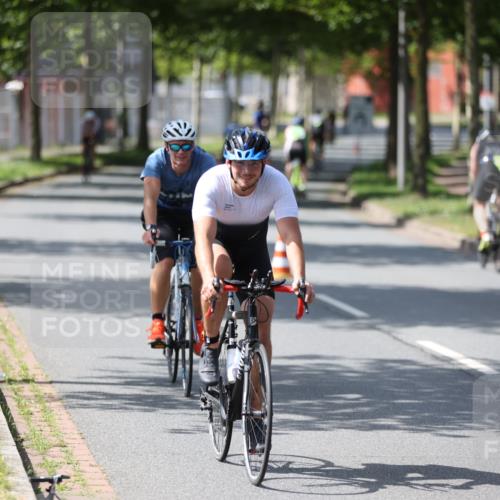 10.08.2025 - GEWOBA Citytriathlon Bremen Yannick Fuchs http://msf.ph/oto/8550655 10.08.2025 14:14:54 Radfahren 37, 68, 82, 96, 105, 113, 133, 151, 226 meine-sportfotos.de