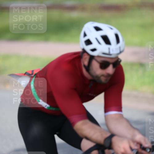 10.08.2025 - GEWOBA Citytriathlon Bremen Yannick Fuchs http://msf.ph/oto/8550656 10.08.2025 12:25:48 Radfahren 677, 684, 693, 755, 830, 849, 850, 968, 1014 meine-sportfotos.de