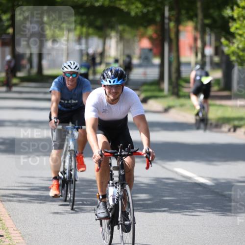 10.08.2025 - GEWOBA Citytriathlon Bremen Yannick Fuchs http://msf.ph/oto/8550657 10.08.2025 14:14:54 Radfahren 37, 68, 82, 96, 105, 113, 133, 151, 226 meine-sportfotos.de