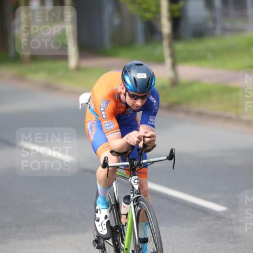 10.08.2025 - GEWOBA Citytriathlon Bremen Yannick Fuchs http://msf.ph/oto/8550661 10.08.2025 12:25:50 Radfahren 677, 684, 693, 730, 755, 830, 849, 850, 968, 1014 meine-sportfotos.de