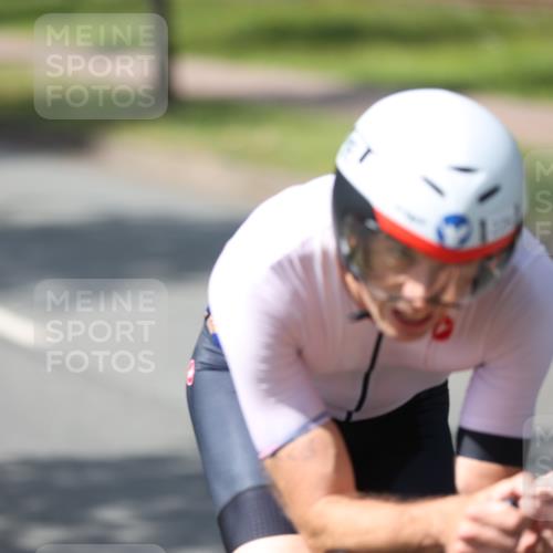10.08.2025 - GEWOBA Citytriathlon Bremen Yannick Fuchs http://msf.ph/oto/8550670 10.08.2025 14:15:00 Radfahren 15, 37, 68, 82, 96, 108, 133, 146, 151, 226 meine-sportfotos.de