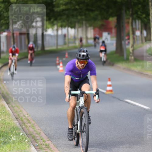 10.08.2025 - GEWOBA Citytriathlon Bremen Yannick Fuchs http://msf.ph/oto/8550674 10.08.2025 12:25:54 Radfahren 611, 677, 684, 693, 730, 755, 830, 849, 850, 865, 871, 1014 meine-sportfotos.de